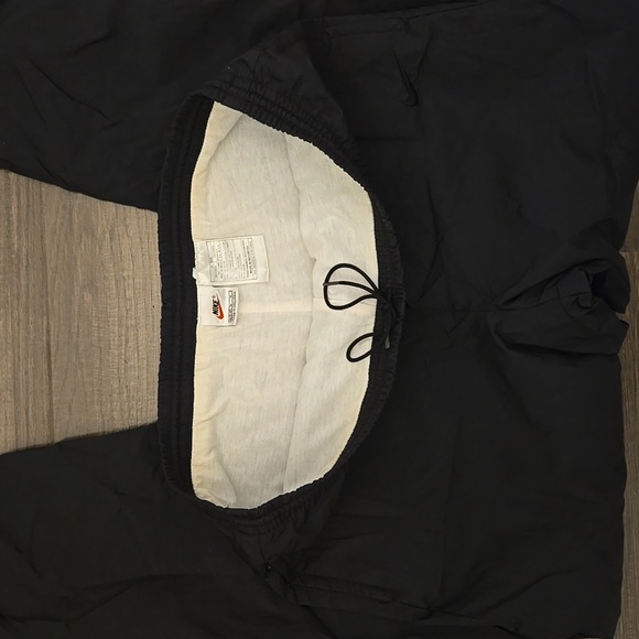 Nike Lined Windbreaker Pants Womans Size Medium 8 to 10 Black - Picture 10 of 13